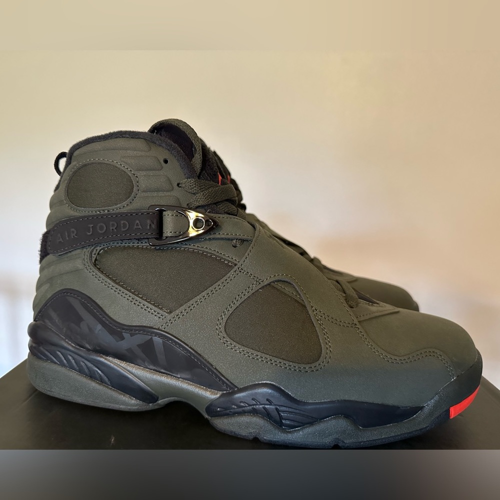 Air Jordan 8 Retro Sequoia* New/Never Used Size 11